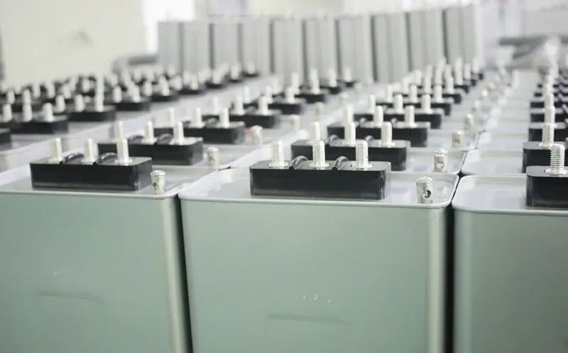 電力電容器組接線應(yīng)遵循哪些原則？